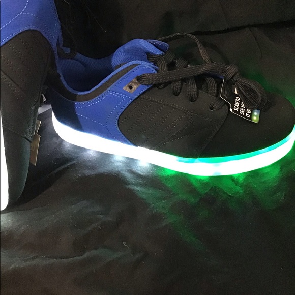 Remote Controlled light up shoes! - Picture 3 of 7